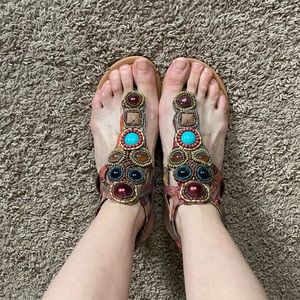 Gorgeous Aztec-style multicolor stones leather and wood sandals